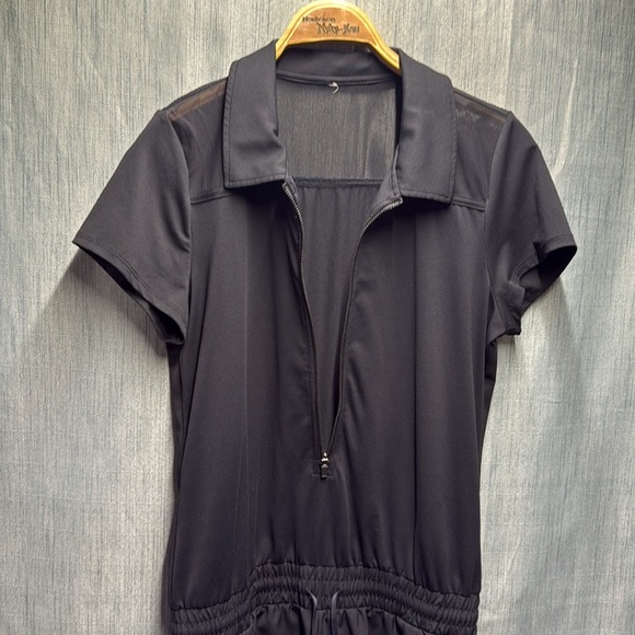 🏴 Fabletics romper black 1/4 zip size medium - Picture 10 of 10